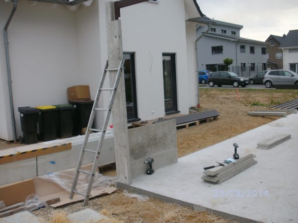 Betoneckpfosten setzen