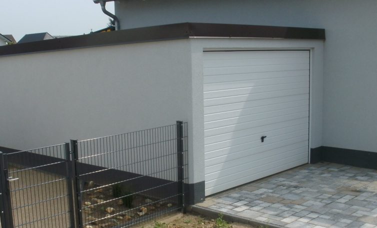 Verputzte Einzelgarage